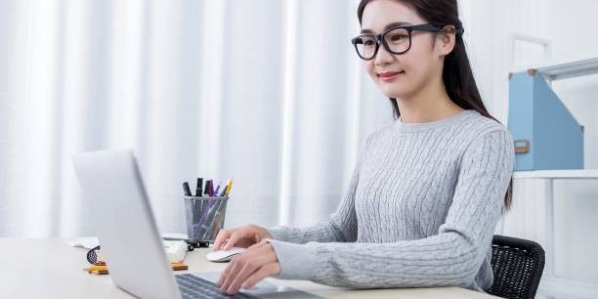 Top Reasons Why Students Choose an Assignment Writing Service in 2025