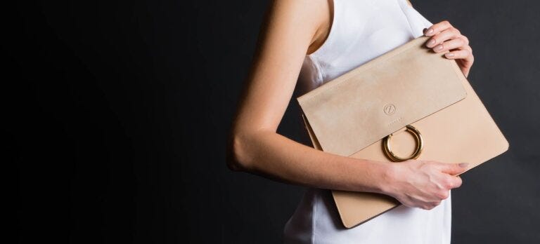 Diese 5 Modelle setzen 2025 neue Standards für Stil und Sichtbarkeit : Schweizer Influencer Taschen | by Bag Selection | Jul, 2025 | Medium