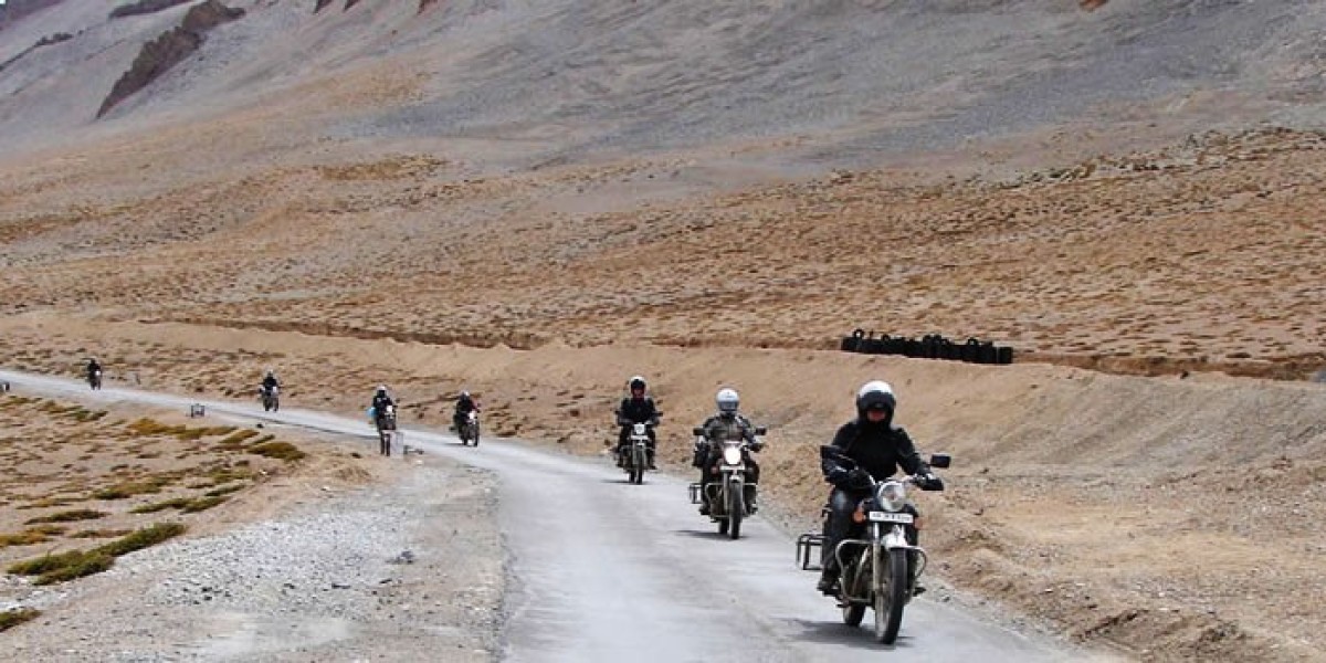 Srinagar to Ladakh Bike Rent