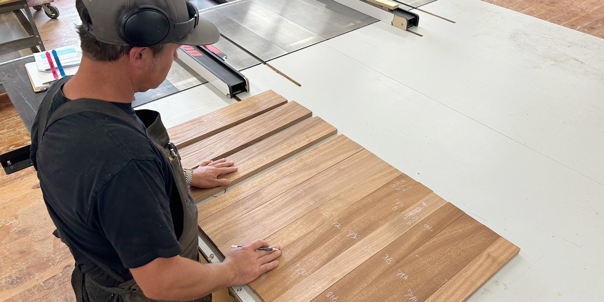 Cabinet Maker Arlington Crafting Custom Solutions for Your Home
