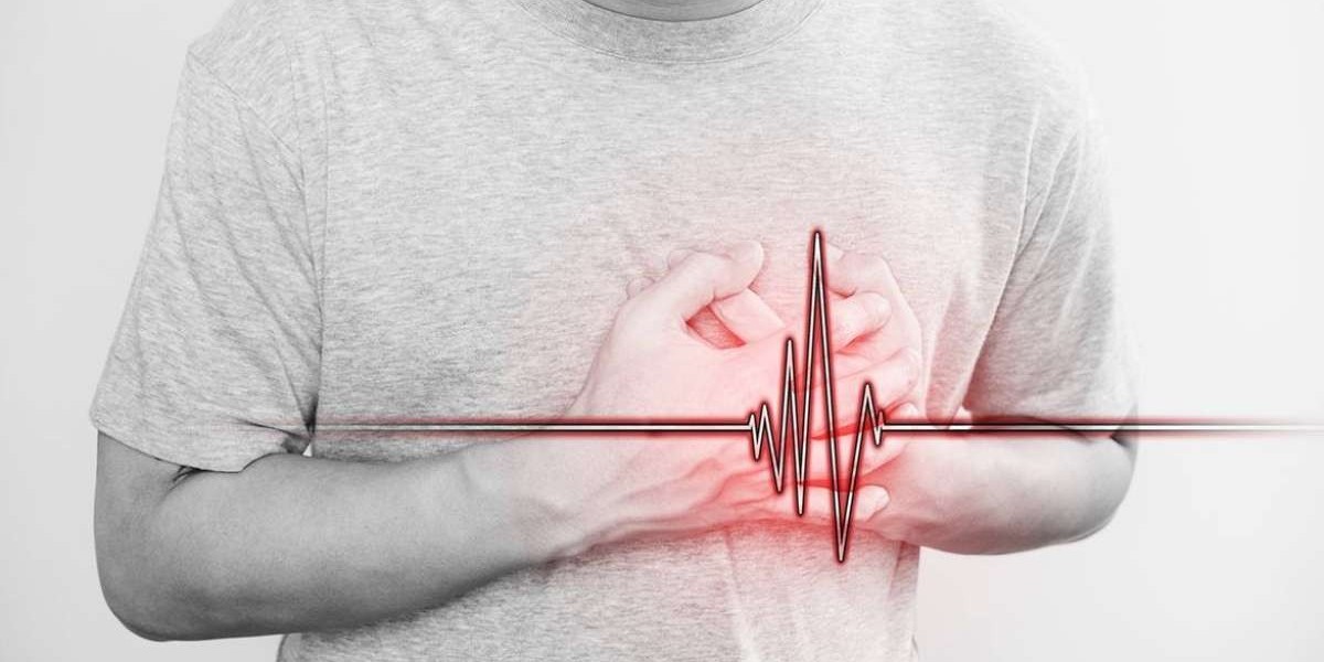 Signs of a Heart Attack Every Person Should Recognize