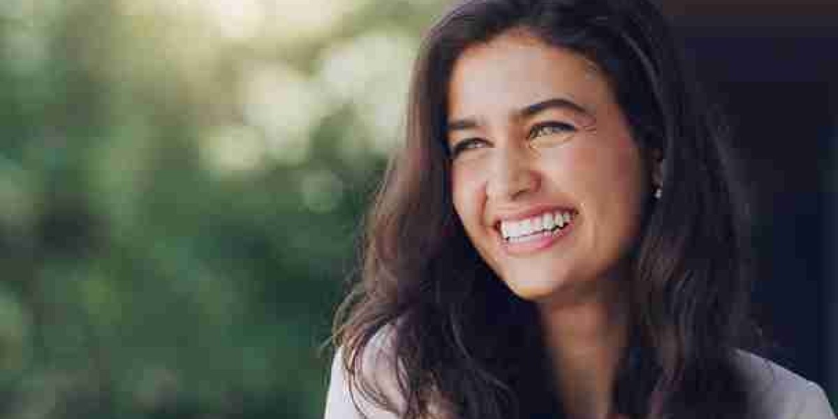Closing the Gap Between You and Your Ideal Smile in Hemel Hempstead