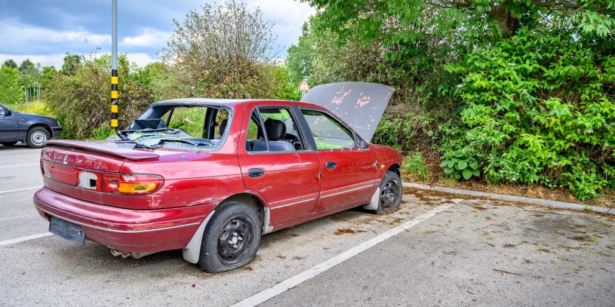 The Hidden Industry Behind Old EVs: Scrapping and Recycling