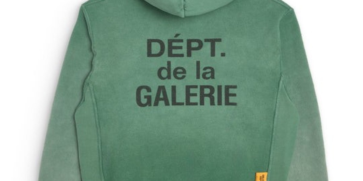 De La Galerie: A Fusion of Art, Culture, and Fashion