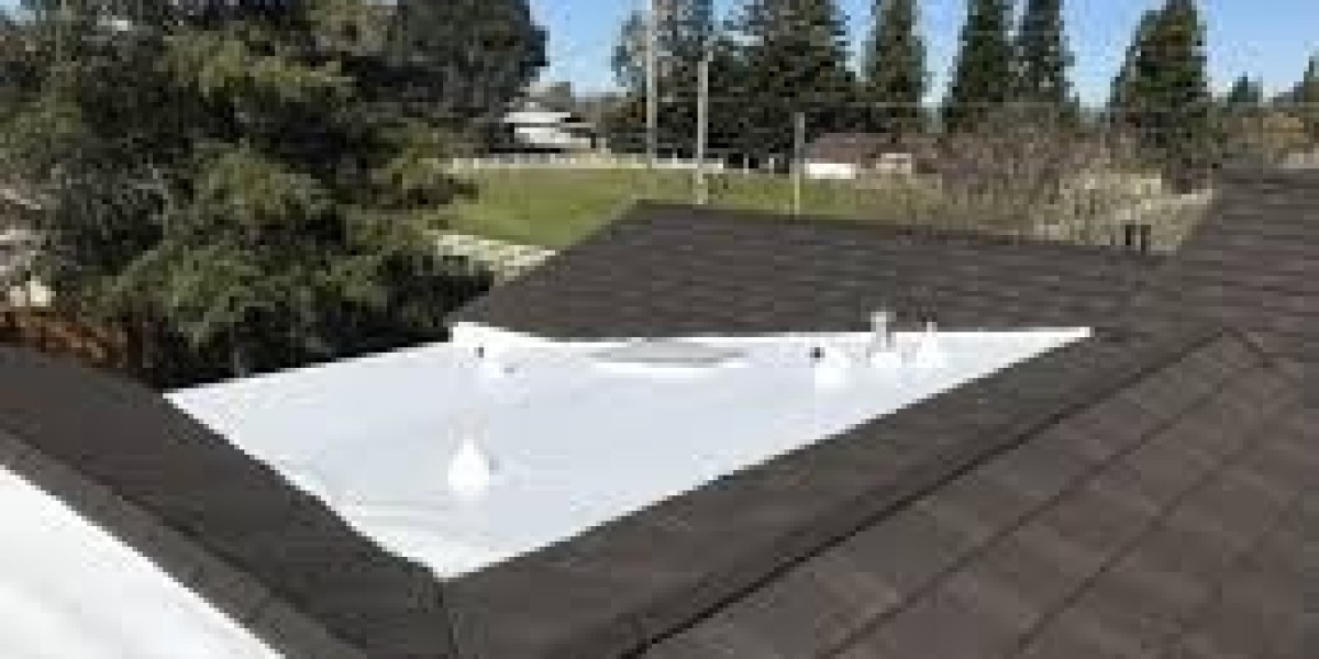 TPO Roofing Contractors in Raymond, NH: The Long-Lasting Solution for Reliable Commercial Roofing