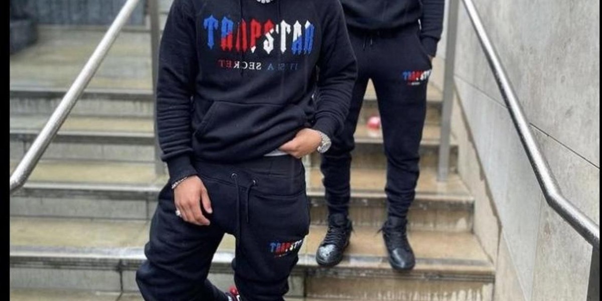 Trapstar Hoodie – Stay Warm, Stylish and Street Ready